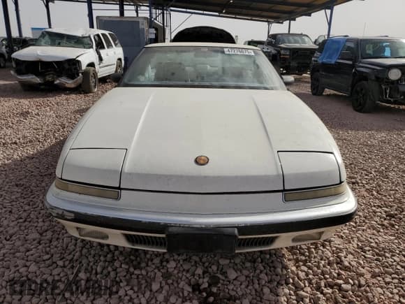 ✅ 1991 Buick Reatta • VIN: 1G4EC13L2MB900929 • Lot: 47276075. Wystawiony na Copart z przebiegiem 91 618 mil. Bezpłatny archiwum sprzedaży aukcyjnych z USA i szczegółowy raport historii pojazdu na DreamBid. Zdjęcie 5.