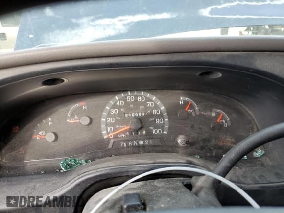 ✅ 2002 Ford Econoline Passenger XL • VIN: 1FBSS31S32HB27189 • Lot: 47700175. Listed on Copart with 210,989 mi. Free auction sales archive from the USA and detailed vehicle history report at DreamBid. Image 9.