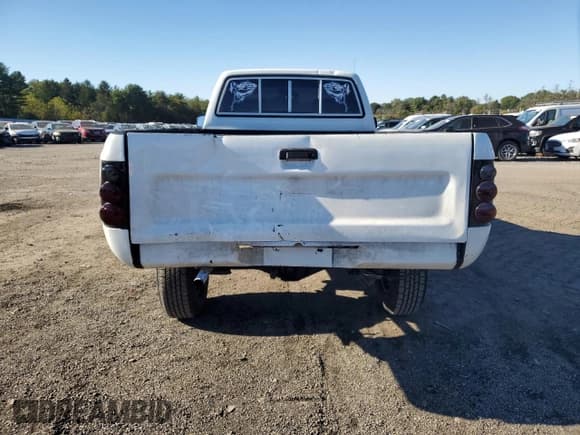 ✅ 1992 Toyota Pickup • VIN: JT4RN02P0N7002896 • Лот: 84232485. Опубликован ранее на Copart с пробегом 199 183 миль. Бесплатный доступ к архиву аукционных продаж из США и подробный отчёт об истории автомобиля на DreamBid. Изображение 6.