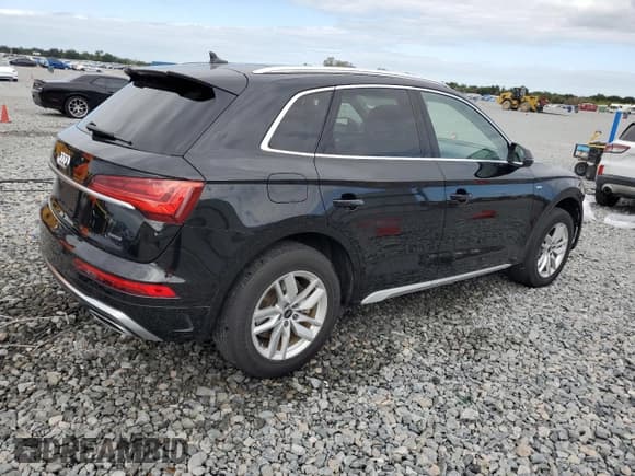 ✅ 2023 Audi Q5 S line Premium • VIN: WA1GAAFY2P2028034 • Lot: 90274115. Listed on Copart with 40,205 mi. Free auction sales archive from the USA and detailed vehicle history report at DreamBid. Image 3.