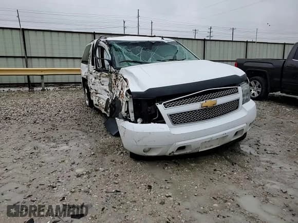 ✅ 2013 Chevrolet Suburban LT • VIN: 1GNSCJE09DR255852 • Lot: 70043984. Wystawiony na Copart z przebiegiem Nie podano. Bezpłatny archiwum sprzedaży aukcyjnych z USA i szczegółowy raport historii pojazdu na DreamBid. Zdjęcie 11.