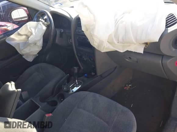 2004 Hyundai Santa Fe GLS с VIN KM8SC13D44U776257, выставлен на аукционе IAAI как лот 41684469 с пробегом 176 167 миль миль и . История ставок и продаж доступна на DreamBid. Изображение 5.