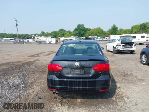 ✅ 2014 Volkswagen Jetta TDI w/Premium/Nav • VIN: 3VWLL7AJXEM330928 • Лот: 42452708. Опубликован ранее на IAAI с пробегом 149 216 миль. Бесплатный доступ к архиву аукционных продаж из США и подробный отчёт об истории автомобиля на DreamBid. Изображение 17.