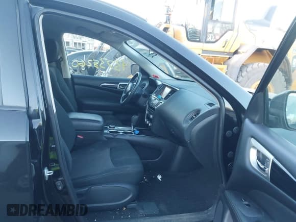 ✅ 2018 Nissan Pathfinder SL • VIN: 5N1DR2MM6JC659079 • Lot: 43738260. Listed on IAAI with 88,480 mi. Free auction sales archive from the USA and detailed vehicle history report at DreamBid. Image 5.