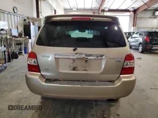 ✅ 2006 Toyota Highlander Limited • VIN: JTEEW21A160013321 • Лот: 93556235. Опубликован ранее на Copart с пробегом 211 584 миль. Бесплатный доступ к архиву аукционных продаж из США и подробный отчёт об истории автомобиля на DreamBid. Изображение 6.
