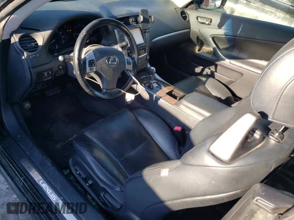 ✅ 2013 Lexus IS 350 C • VIN: JTHFE2C24D2509571 • Lot: 88157465. Wystawiony na Copart z przebiegiem 126 834 mil. Bezpłatny archiwum sprzedaży aukcyjnych z USA i szczegółowy raport historii pojazdu na DreamBid. Zdjęcie 8.