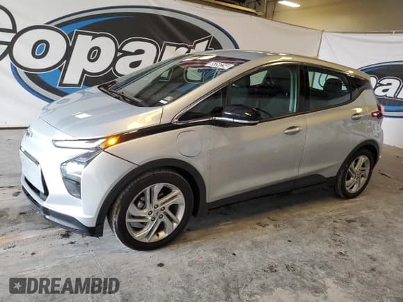 ✅ 2023 Chevrolet Bolt EV 1LT • VIN: 1G1FW6S06P4180248 • Lot: 85356254. Wystawiony na Copart z przebiegiem 26 886 mil. Bezpłatny archiwum sprzedaży aukcyjnych z USA i szczegółowy raport historii pojazdu na DreamBid. Zdjęcie 1.