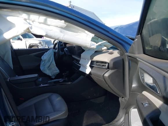 ✅ 2024 Buick Envista Avenir • VIN: KL47LCE25RB200479 • Lot: 41812792. Listed on IAAI with 37,537 mi. Free auction sales archive from the USA and detailed vehicle history report at DreamBid. Image 5.