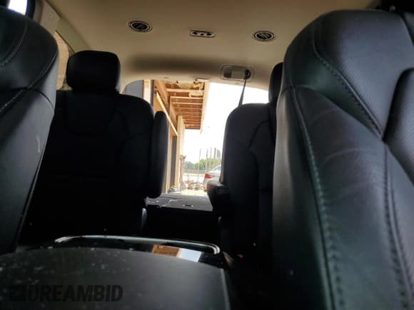 ✅ 2020 Kia Telluride EX • VIN: 5XYP3DHC4LG080476 • Lot: 68674935. Listed on Copart with 76,941 mi. Free auction sales archive from the USA and detailed vehicle history report at DreamBid. Image 10.