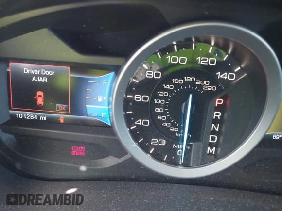 ✅ 2015 Ford Explorer Limited • VIN: 1FM5K7F80FGA66050 • Lot: 43587139. Wystawiony na IAAI z przebiegiem 101 284 mil. Bezpłatny archiwum sprzedaży aukcyjnych z USA i szczegółowy raport historii pojazdu na DreamBid. Zdjęcie 7.