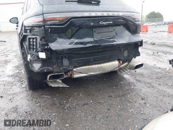 ✅ 2021 Porsche Cayenne • VIN: WP1AA2AY9MDA05163 • Lot: 41972992. Listed on IAAI with 36,317 mi. Free auction sales archive from the USA and detailed vehicle history report at DreamBid. Image 6.