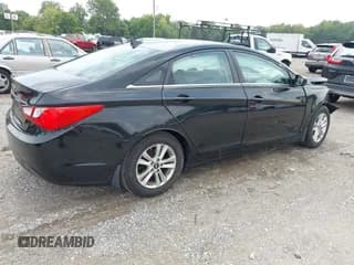 ✅ 2013 Hyundai Sonata GLS • VIN: 5NPEB4AC6DH610168 • Lot: 42992967. Listed on IAAI with 124,897 mi. Free auction sales archive from the USA and detailed vehicle history report at DreamBid. Image 4.