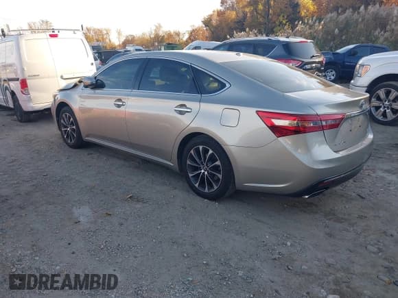 ✅ 2016 Toyota Avalon XLE Plus • VIN: 4T1BK1EB7GU221595 • Лот: 43641452. Опубликован ранее на IAAI с пробегом 71 110 миль. Бесплатный доступ к архиву аукционных продаж из США и подробный отчёт об истории автомобиля на DreamBid. Изображение 3.