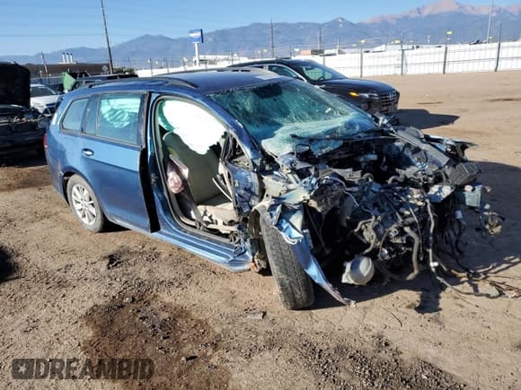 ✅ 2017 Volkswagen Golf S • VIN: 3VWA17AU0HM503397 • Lot: 85293095. Wystawiony na Copart z przebiegiem Nie podano. Bezpłatny archiwum sprzedaży aukcyjnych z USA i szczegółowy raport historii pojazdu na DreamBid. Zdjęcie 4.