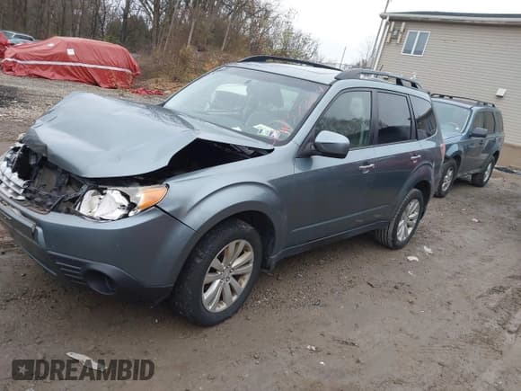 ✅ 2012 Subaru Forester X Premium • VIN: JF2SHBDC9CH400535 • Lot: 43737284. Wystawiony na IAAI z przebiegiem Nie podano. Bezpłatny archiwum sprzedaży aukcyjnych z USA i szczegółowy raport historii pojazdu na DreamBid. Zdjęcie 2.
