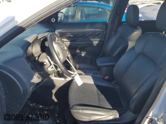 2019 Mitsubishi Outlander SEL с VIN JA4J24A56KZ056419, выставлен на аукционе Copart как лот 86744694 с пробегом 161 832 миль миль и На запчасти • Non repairable. История ставок и продаж доступна на DreamBid. Изображение 7.