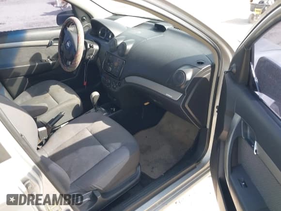 ✅ 2007 Chevrolet Aveo LS • VIN: KL1TD56687B084620 • Lot: 41719793. Wystawiony na IAAI z przebiegiem 119 233 mil. Bezpłatny archiwum sprzedaży aukcyjnych z USA i szczegółowy raport historii pojazdu na DreamBid. Zdjęcie 5.