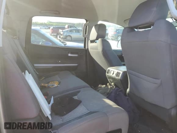 ✅ 2016 Toyota Tundra SR5 • VIN: 5TFDY5F16GX502102 • Lot: 58015415. Listed on Copart with 126,774 mi. Free auction sales archive from the USA and detailed vehicle history report at DreamBid. Image 10.