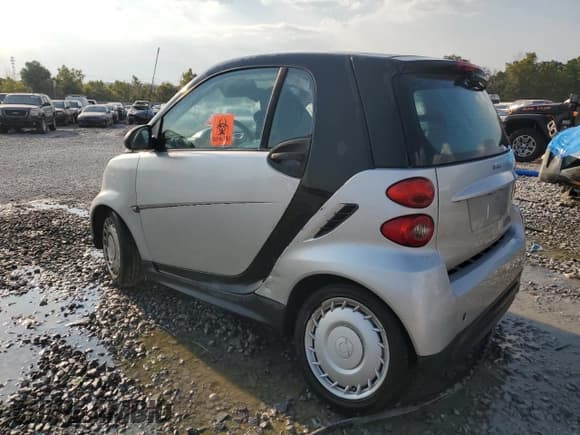 ✅ 2015 Smart fortwo Passion • VIN: WMEEJ3BA4FK819361 • Лот: 81025695. Опубликован ранее на Copart с пробегом Не указан. Бесплатный доступ к архиву аукционных продаж из США и подробный отчёт об истории автомобиля на DreamBid. Изображение 2.