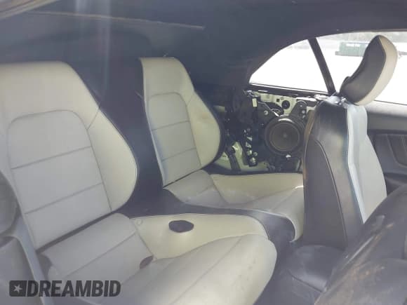 ✅ 2017 Ford Mustang GT Premium • VIN: 1FATP8FF2H5295125 • Lot: 42656996. Wystawiony na IAAI z przebiegiem 130 568 mil. Bezpłatny archiwum sprzedaży aukcyjnych z USA i szczegółowy raport historii pojazdu na DreamBid. Zdjęcie 8.