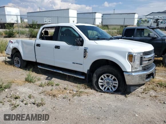 ✅ 2019 Ford F-350 XL • VIN: 1FT8W3BT4KEF74066 • Лот: 69197185. Опубликован ранее на Copart с пробегом 100 260 миль. Бесплатный доступ к архиву аукционных продаж из США и подробный отчёт об истории автомобиля на DreamBid. Изображение 4.