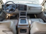 ✅ 2003 Chevrolet Suburban LT • VIN: 3GNFK16Z23G282715 • Лот: 89009685. Опубликован ранее на Copart с пробегом 186 723 миль. Бесплатный доступ к архиву аукционных продаж из США и подробный отчёт об истории автомобиля на DreamBid. Изображение 8.