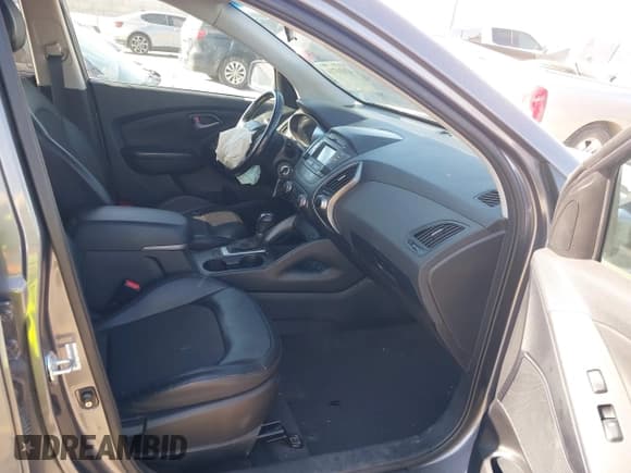 ✅ 2014 Hyundai Tucson SE • VIN: KM8JUCAG3EU816671 • Lot: 42014714. Wystawiony na IAAI z przebiegiem 123 841 mil. Bezpłatny archiwum sprzedaży aukcyjnych z USA i szczegółowy raport historii pojazdu na DreamBid. Zdjęcie 5.