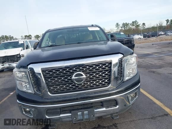 ✅ 2017 Nissan Titan SV • VIN: 1N6BA1F3XHN570368 • Lot: 43825485. Wystawiony na IAAI z przebiegiem 103 201 mil. Bezpłatny archiwum sprzedaży aukcyjnych z USA i szczegółowy raport historii pojazdu na DreamBid. Zdjęcie 12.
