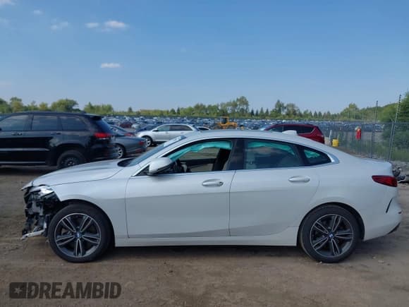 ✅ 2022 BMW 2 Series 228i • VIN: WBA53AK01N7K13261 • Lot: 42998411. Wystawiony na IAAI z przebiegiem 50 040 mil. Bezpłatny archiwum sprzedaży aukcyjnych z USA i szczegółowy raport historii pojazdu na DreamBid. Zdjęcie 15.