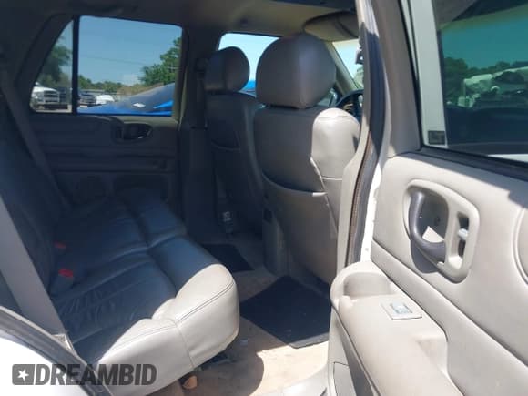 ✅ 1999 Chevrolet Blazer LS • VIN: 1GNCS13W8X2164714 • Лот: 42239549. Опубликован ранее на IAAI с пробегом 233 439 миль. Бесплатный доступ к архиву аукционных продаж из США и подробный отчёт об истории автомобиля на DreamBid. Изображение 8.