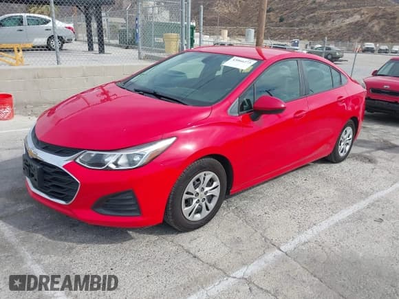 ✅ 2019 Chevrolet Cruze • VIN: 1G1BJ5SM4K7103783 • Лот: 43066273. Опубликован ранее на IAAI с пробегом 100 973 миль. Бесплатный доступ к архиву аукционных продаж из США и подробный отчёт об истории автомобиля на DreamBid. Изображение 2.