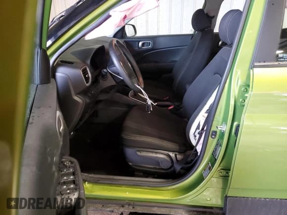 ✅ 2024 Hyundai Venue SEL • VIN: KMHRC8A33RU297000 • Lot: 44927355. Listed on Copart with 13,574 mi. Free auction sales archive from the USA and detailed vehicle history report at DreamBid. Image 7.