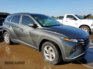 ✅ 2022 Hyundai Tucson SEL • VIN: 5NMJB3AE1NH002261 • Lot: 73687084. Wystawiony na Copart z przebiegiem 36 300 mil. Bezpłatny archiwum sprzedaży aukcyjnych z USA i szczegółowy raport historii pojazdu na DreamBid. Zdjęcie 4.