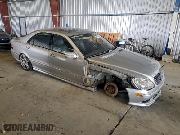 ✅ 2006 Mercedes-Benz S 430 • VIN: WDBNG70J26A473421 • Lot: 95914055. Wystawiony na Copart z przebiegiem 67 664 mil. Bezpłatny archiwum sprzedaży aukcyjnych z USA i szczegółowy raport historii pojazdu na DreamBid. Zdjęcie 4.