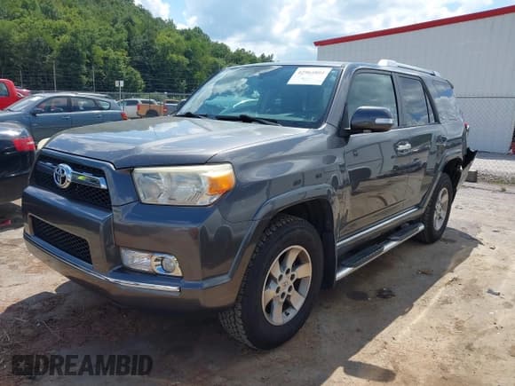 ✅ 2011 Toyota 4Runner Trail • VIN: JTEBU5JR7B5039211 • Lot: 42964802. Wystawiony na IAAI z przebiegiem 152 166 mil. Bezpłatny archiwum sprzedaży aukcyjnych z USA i szczegółowy raport historii pojazdu na DreamBid. Zdjęcie 2.