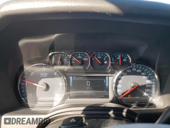 ✅ 2019 Chevrolet Suburban LT • VIN: 1GNSCHKC9KR174984 • Lot: 76138454. Wystawiony na Copart z przebiegiem 92 507 mil. Bezpłatny archiwum sprzedaży aukcyjnych z USA i szczegółowy raport historii pojazdu na DreamBid. Zdjęcie 9.