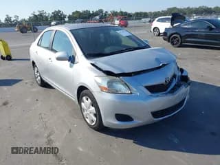 ✅ 2012 Toyota Yaris • VIN: JTDBT4K33CL024245 • Lot: 43749534. Wystawiony na IAAI z przebiegiem 107 294 mil. Bezpłatny archiwum sprzedaży aukcyjnych z USA i szczegółowy raport historii pojazdu na DreamBid. Zdjęcie 1.