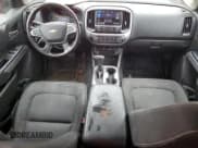 ✅ 2020 Chevrolet Colorado 4WD LT • VIN: 1GCGTCEN2L1171021 • Lot: 81570355. Wystawiony na Copart z przebiegiem 89 717 mil. Bezpłatny archiwum sprzedaży aukcyjnych z USA i szczegółowy raport historii pojazdu na DreamBid. Zdjęcie 8.