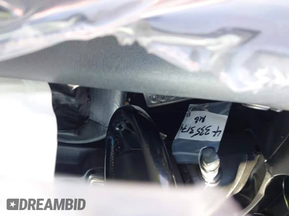 2014 Hyundai Genesis Coupe Ultimate z VIN KMHHU6KJ8EU118440, wystawiony jako IAAI lot #43353174 z przebiegiem 69 846 mil mil oraz . Historia ofert i sprzedaży dostępna na DreamBid. Obrazek 17.