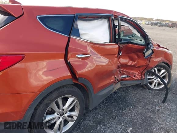 2013 Hyundai Santa Fe Sport z VIN 5XYZW3LA3DG027866, wystawiony jako IAAI lot #42028668 z przebiegiem 110 609 mil mil oraz . Historia ofert i sprzedaży dostępna na DreamBid. Obrazek 6.