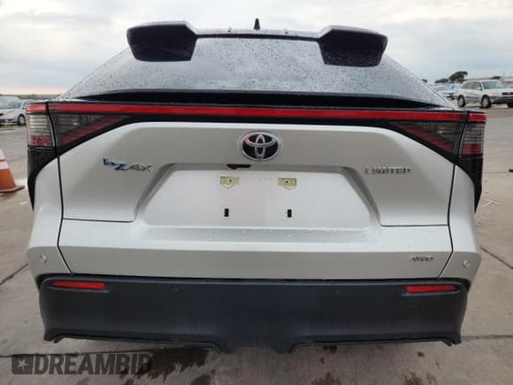 ✅ 2023 Toyota bZ4X XLE • VIN: JTMABACA5PA016546 • Lot: 89683355. Listed on Copart with 25,143 mi. Free auction sales archive from the USA and detailed vehicle history report at DreamBid. Image 6.