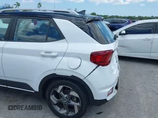 ✅ 2022 Hyundai Venue SEL • VIN: KMHRC8A32NU172418 • Lot: 42193335. Listed on IAAI with 34,147 mi. Free auction sales archive from the USA and detailed vehicle history report at DreamBid. Image 6.