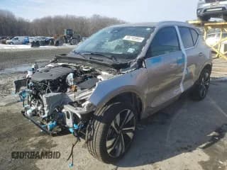 ✅ 2024 Volvo XC40 Plus Bright Theme • VIN: YV4L12UE4R2248259 • Лот: 88745965. Опубликован ранее на Copart с пробегом Не указан. Бесплатный доступ к архиву аукционных продаж из США и подробный отчёт об истории автомобиля на DreamBid. Изображение 1.