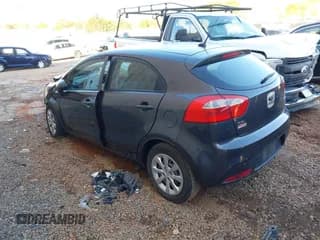 ✅ 2013 Kia Rio EX • VIN: KNADN5A33D6156722 • Lot: 43591751. Wystawiony na IAAI z przebiegiem 135 599 mil. Bezpłatny archiwum sprzedaży aukcyjnych z USA i szczegółowy raport historii pojazdu na DreamBid. Zdjęcie 3.