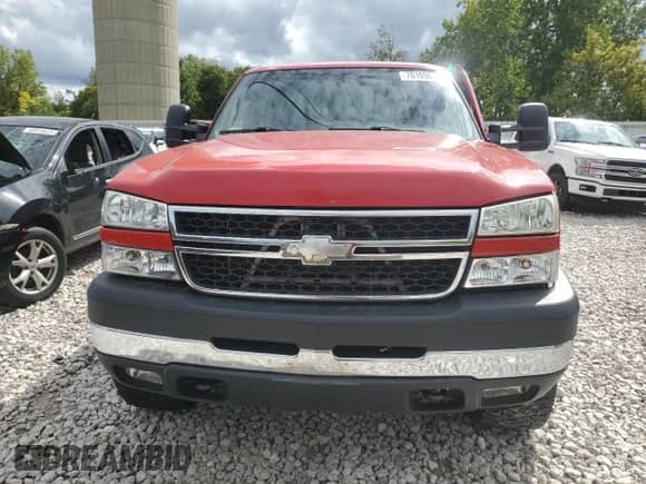 2006 Chevrolet Silverado 2500HD LT1 с VIN 1GCHK29U46E165589, выставлен на аукционе Copart как лот 70109875 с пробегом 203 174 миль миль и Чистый • Clean title. История ставок и продаж доступна на DreamBid. Изображение 5.
