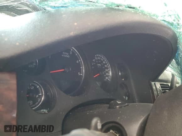 ✅ 2011 GMC Sierra 2500HD Denali • VIN: 1GT125C84BF231612 • Лот: 71473195. Опубликован ранее на Copart с пробегом Не указан. Бесплатный доступ к архиву аукционных продаж из США и подробный отчёт об истории автомобиля на DreamBid. Изображение 9.