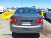 ✅ 2006 Volkswagen Jetta 2.5L • VIN: 3VWRG71K96M627407 • Лот: 42815875. Опубликован ранее на IAAI с пробегом 176 750 миль. Бесплатный доступ к архиву аукционных продаж из США и подробный отчёт об истории автомобиля на DreamBid. Изображение 16.