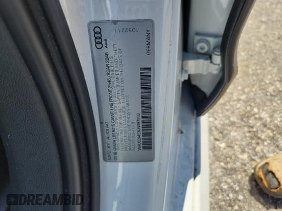 ✅ 2018 Audi A6 Premium • VIN: WAUC8AFC6JN097963 • Lot: 69023055. Listed on Copart with 120,495 mi. Free auction sales archive from the USA and detailed vehicle history report at DreamBid. Image 12.