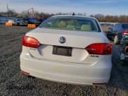 ✅ 2011 Volkswagen Jetta SE • VIN: 3VWBZ7AJ0BM327946 • Лот: 94427615. Опубликован ранее на Copart с пробегом 213 296 миль. Бесплатный доступ к архиву аукционных продаж из США и подробный отчёт об истории автомобиля на DreamBid. Изображение 6.