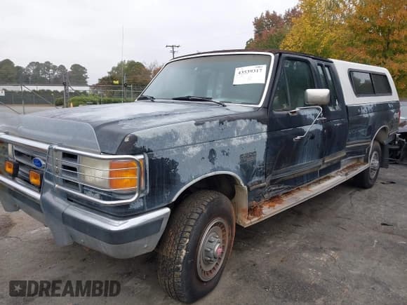 ✅ 1991 Ford F-250 • VIN: 1FTHX26G4MKA00723 • Лот: 43539317. Опубликован ранее на IAAI с пробегом 6 976 миль. Бесплатный доступ к архиву аукционных продаж из США и подробный отчёт об истории автомобиля на DreamBid. Изображение 2.